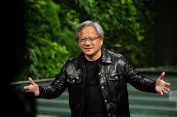 英伟达黄仁勋：AI芯片供不应求 订单几乎每日持续涌入
